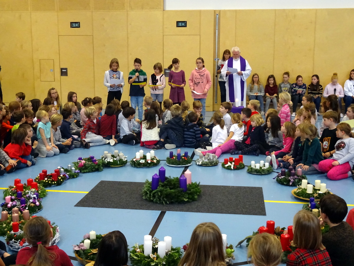 Adventkranzsegnung