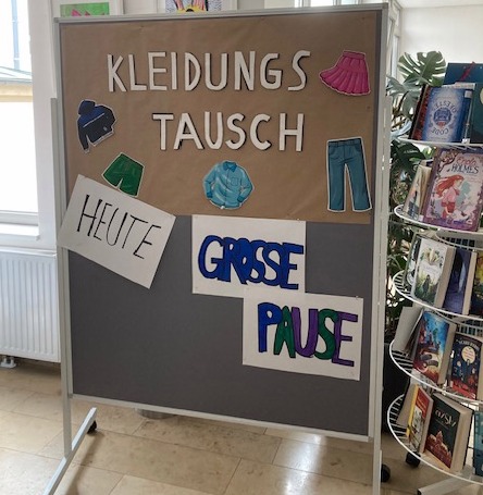  KLEIDERTAUSCHBÖRSE DER 3. KLASSEN
