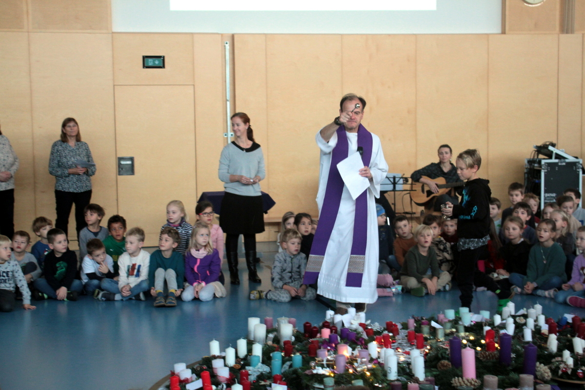 Adventkranzsegnung