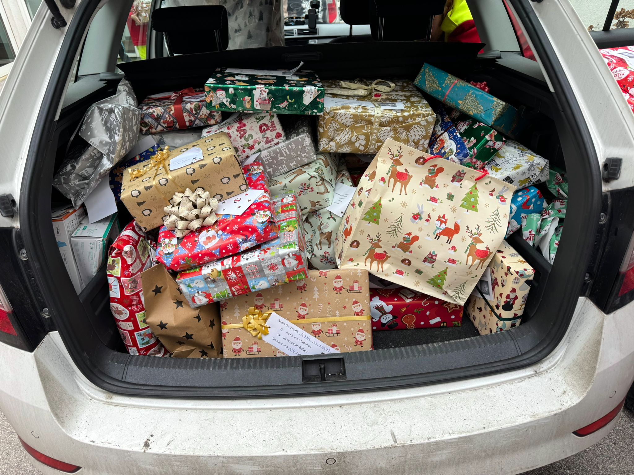 Pakete fürs Christkind 2025